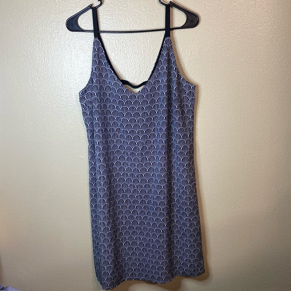 Pinch Scallop V Neck Dress